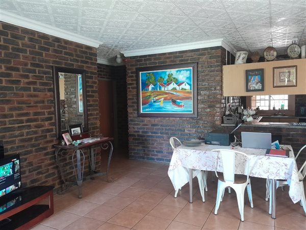 2 Bedroom House 2 Bedroom House