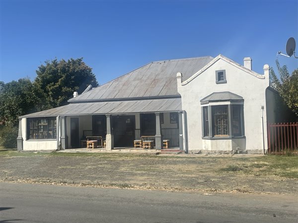 258  m² Retail Space