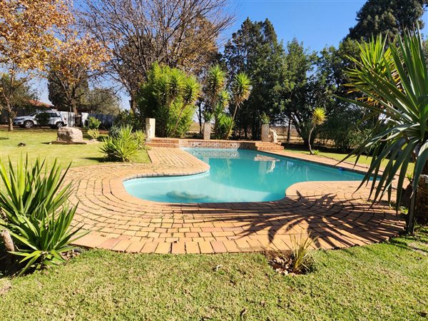 8.6 ha Smallholding 8.6 ha Smallholding