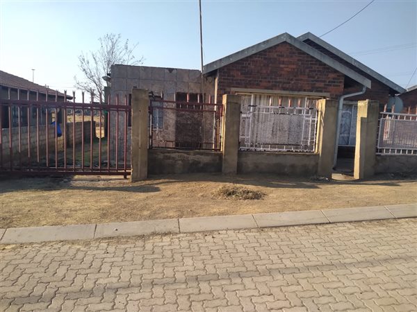 4 Bedroom House 4 Bedroom House