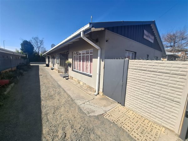 2 Bedroom Townhouse 2 Bedroom Townhouse
