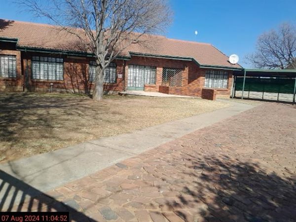 3 Bedroom House 3 Bedroom House