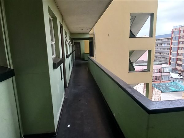 1 Bedroom Flat 1 Bedroom Flat