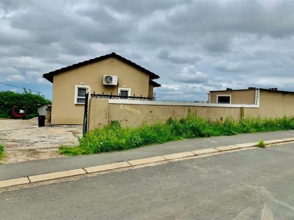 3 Bedroom House 3 Bedroom House