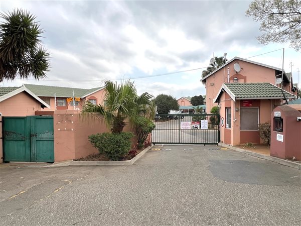 2 Bedroom Townhouse 2 Bedroom Townhouse