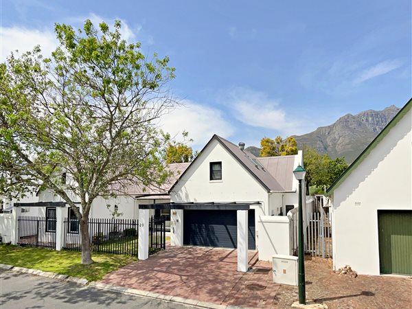 4 Bedroom House 4 Bedroom House