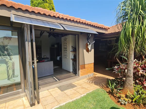 3 Bedroom House 3 Bedroom House