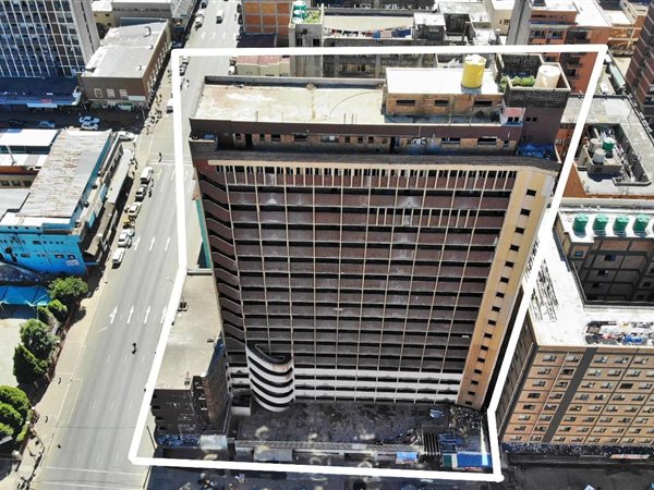 1 090 m² Commercial space 1 090 m² Commercial space