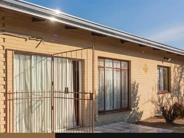 3 Bedroom House 3 Bedroom House