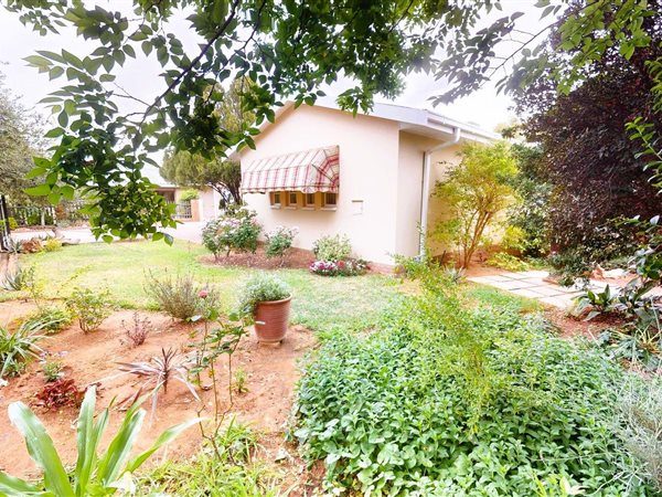 4 Bedroom House 4 Bedroom House
