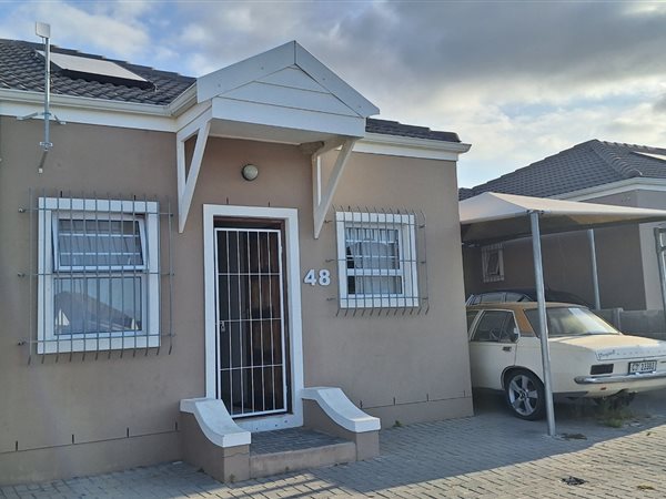 3 Bedroom Townhouse 3 Bedroom Townhouse