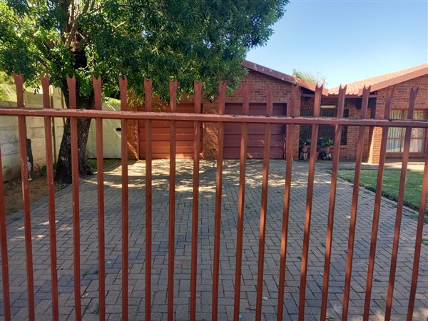 3 Bedroom House 3 Bedroom House