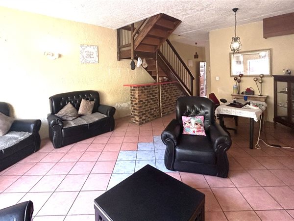3 Bedroom Duplex 3 Bedroom Duplex