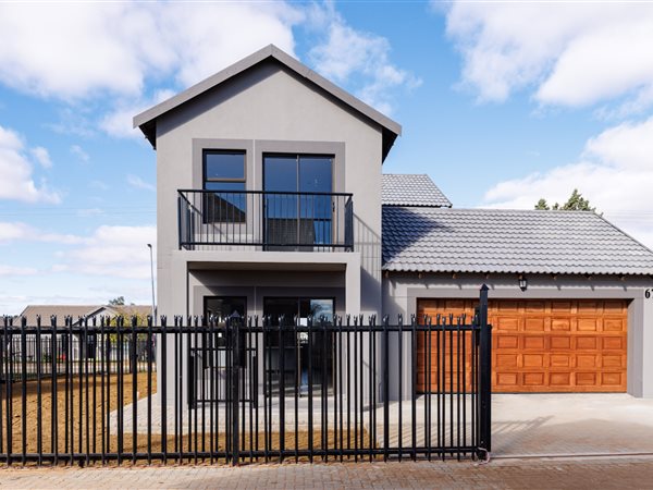4 Bedroom Townhouse 4 Bedroom Townhouse
