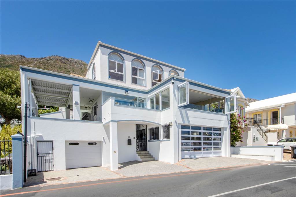7 Bedroom House 7 Bedroom House