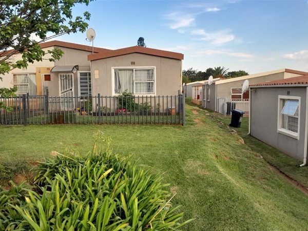 3 Bedroom Townhouse 3 Bedroom Townhouse