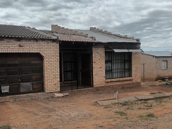 3 Bedroom House 3 Bedroom House