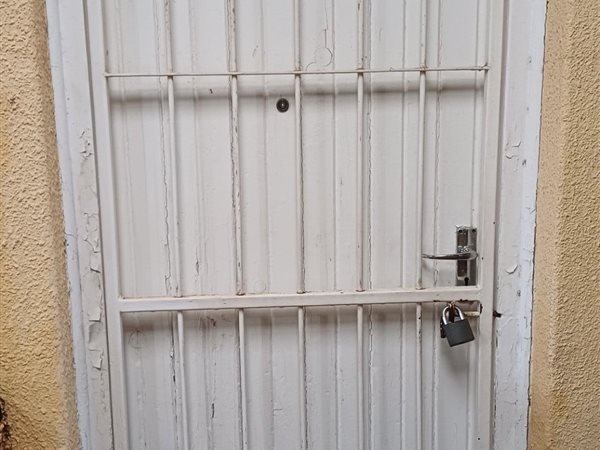 1 Bedroom Flat 1 Bedroom Flat