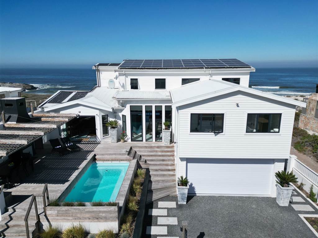 5 Bedroom House