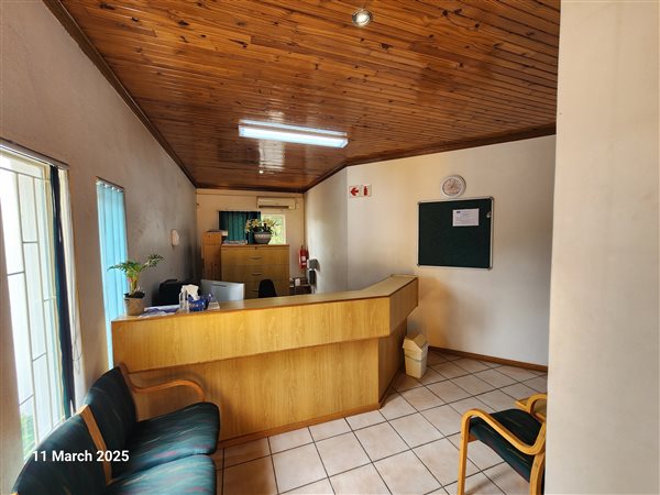 180  m² Commercial space