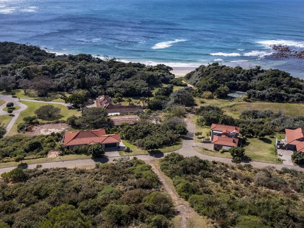1 085 m² Land