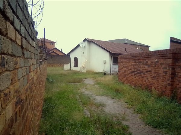 2 Bedroom House