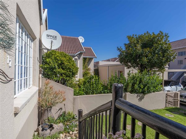3 Bedroom Townhouse 3 Bedroom Townhouse