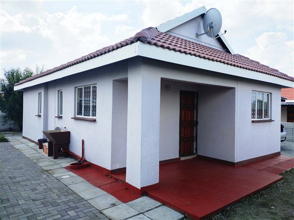 3 Bedroom House 3 Bedroom House
