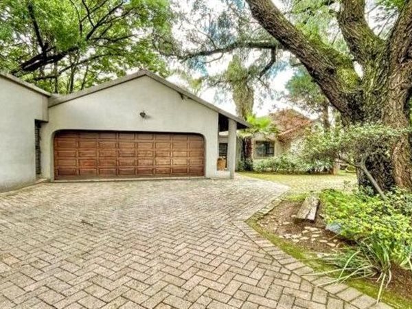 4 Bedroom House 4 Bedroom House