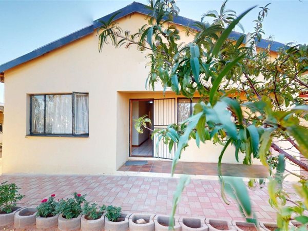 3 Bedroom House 3 Bedroom House