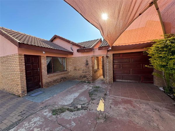 3 Bedroom House 3 Bedroom House