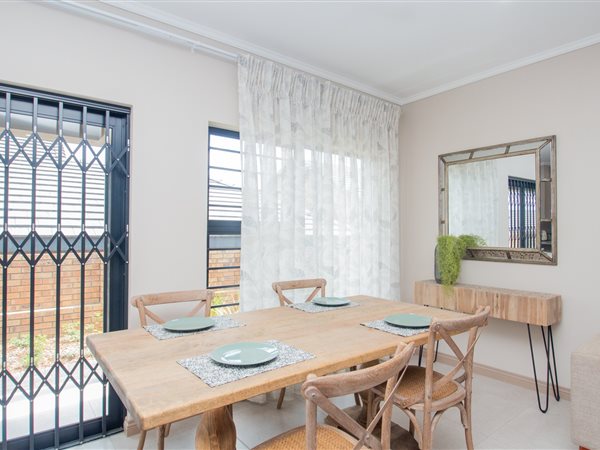 2 Bedroom House 2 Bedroom House