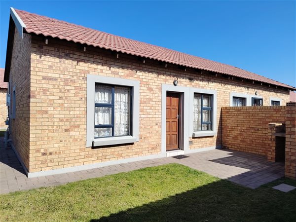 2 Bedroom Townhouse 2 Bedroom Townhouse