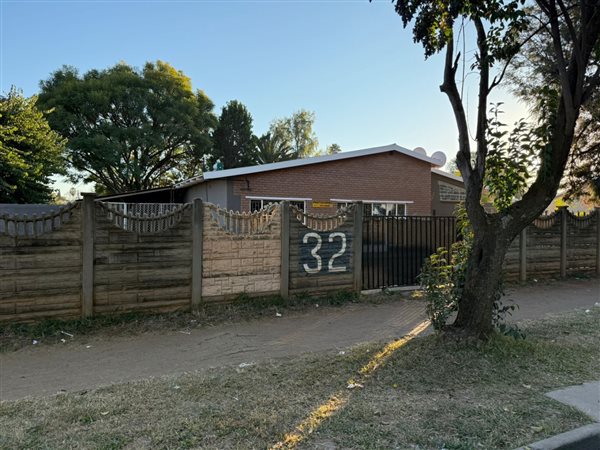 370 m² Commercial space 370 m² Commercial space