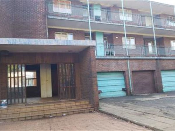 4 Bedroom House 4 Bedroom House