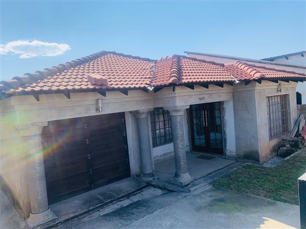4 Bedroom House 4 Bedroom House