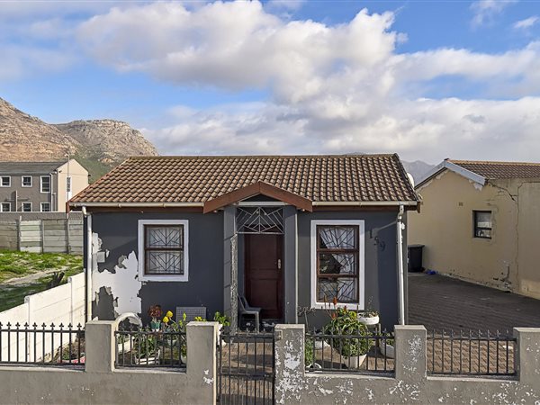 2 Bedroom House 2 Bedroom House