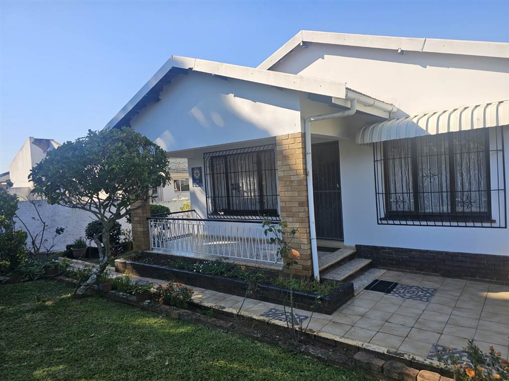 4 Bedroom House 4 Bedroom House