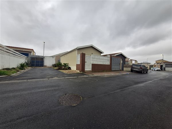 2 Bedroom House 2 Bedroom House