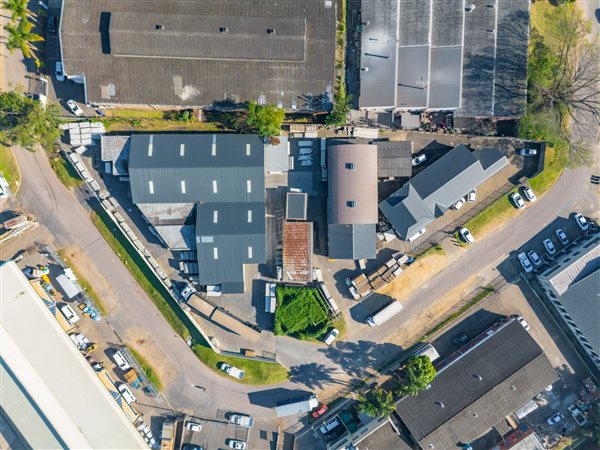 4 304 m² Industrial space 4 304 m² Industrial space