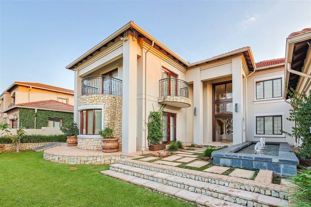 4 Bedroom House 4 Bedroom House