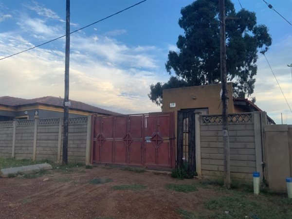 2 Bedroom House