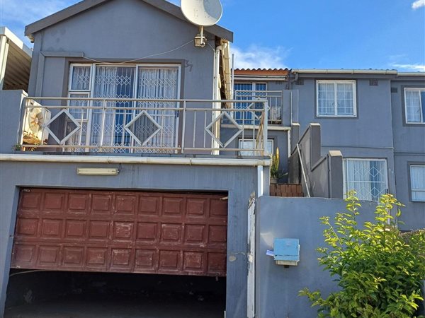 4 Bedroom House 4 Bedroom House