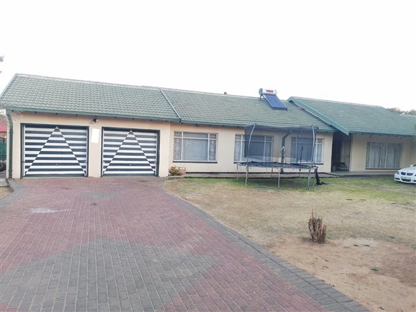 3 Bedroom House 3 Bedroom House