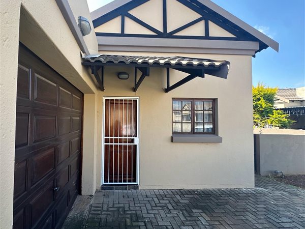 2 Bedroom Townhouse 2 Bedroom Townhouse