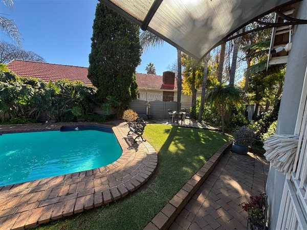 2 Bedroom Garden Cottage 2 Bedroom Garden Cottage
