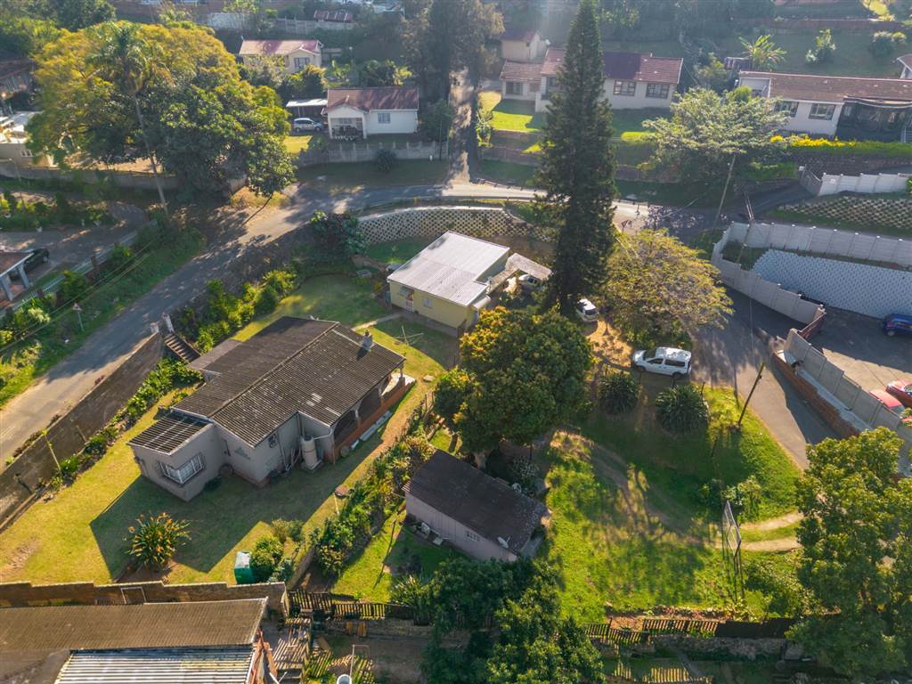 5 Bedroom House 5 Bedroom House