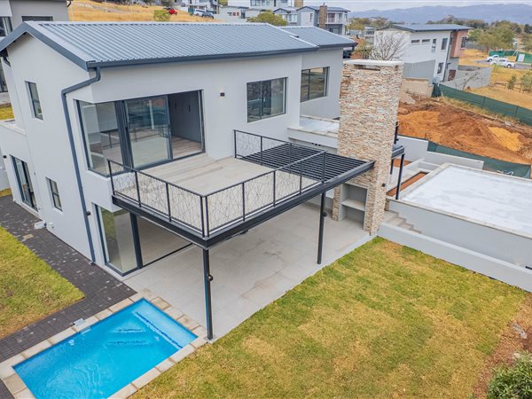 4 Bedroom House 4 Bedroom House