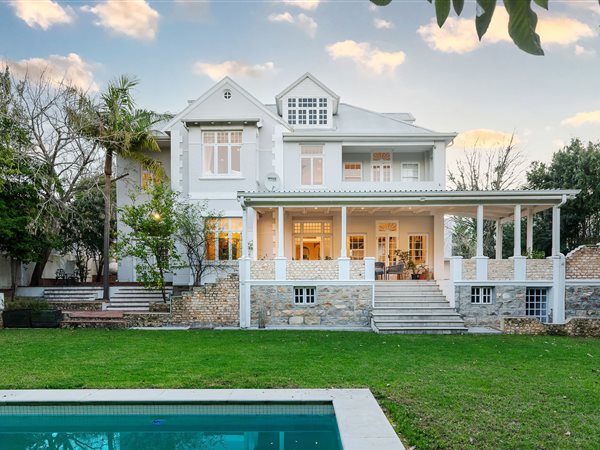 5 Bedroom House