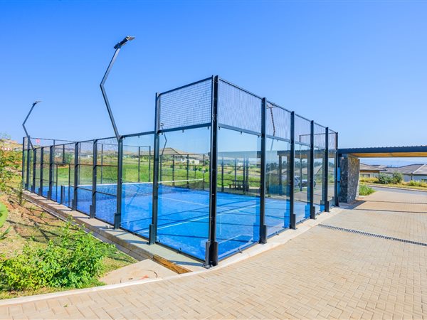 857 m² Land